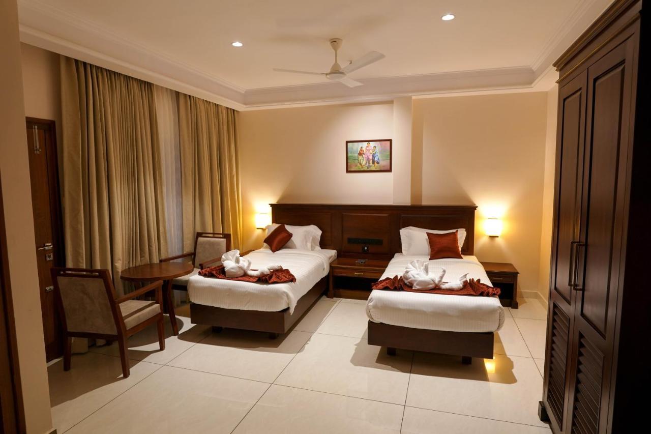 Hotel Heritage Plaza Kottayam Zewnętrze zdjęcie